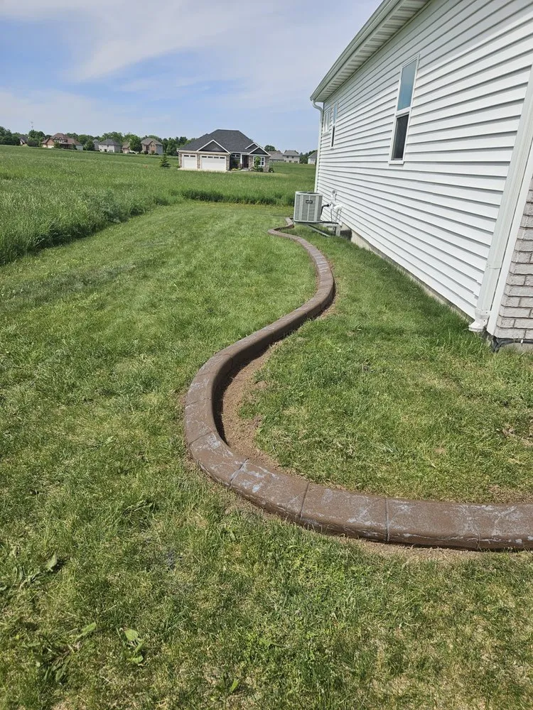 Custom landscape design in Freeport, IL by 815 Curbing