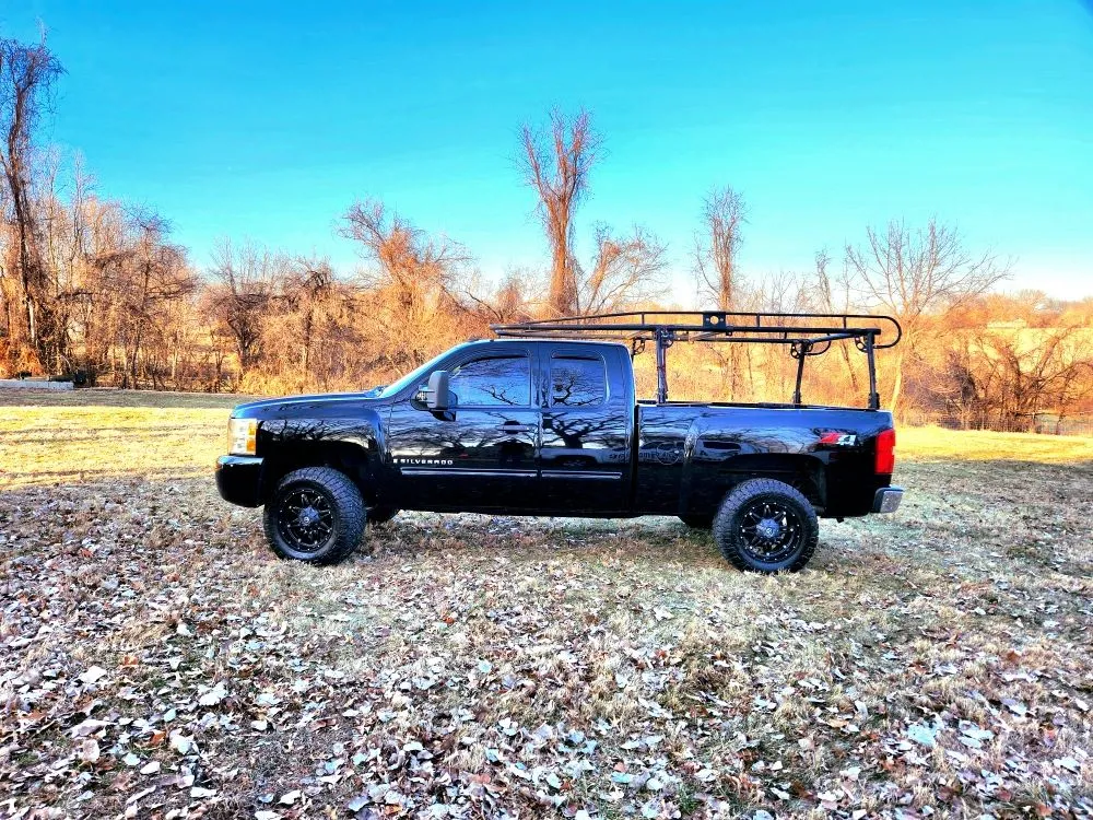 Professional outdoor landscaping experts serving Kansas City, MO - 816 Mowing and Outdoor Lighting