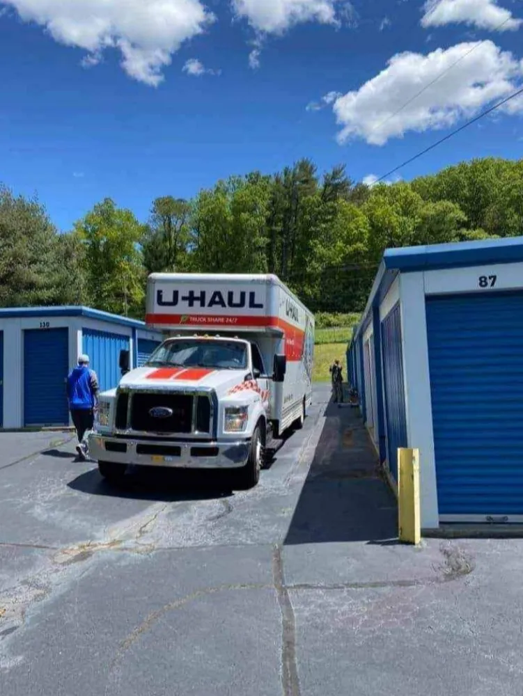 Expert yard cleanup service experts serving Asheville, NC - 828 Moving & Landscaping