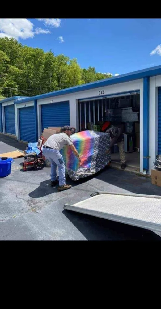 Top-rated yard cleanup service for homes across Asheville, NC - 828 Moving & Landscaping