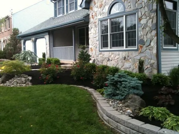 Custom yard cleanup service for residential properties across Sellersville, PA - 877Grasscut