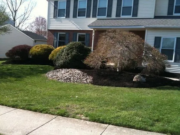 Custom yard cleanup service experts serving Sellersville, PA - 877Grasscut