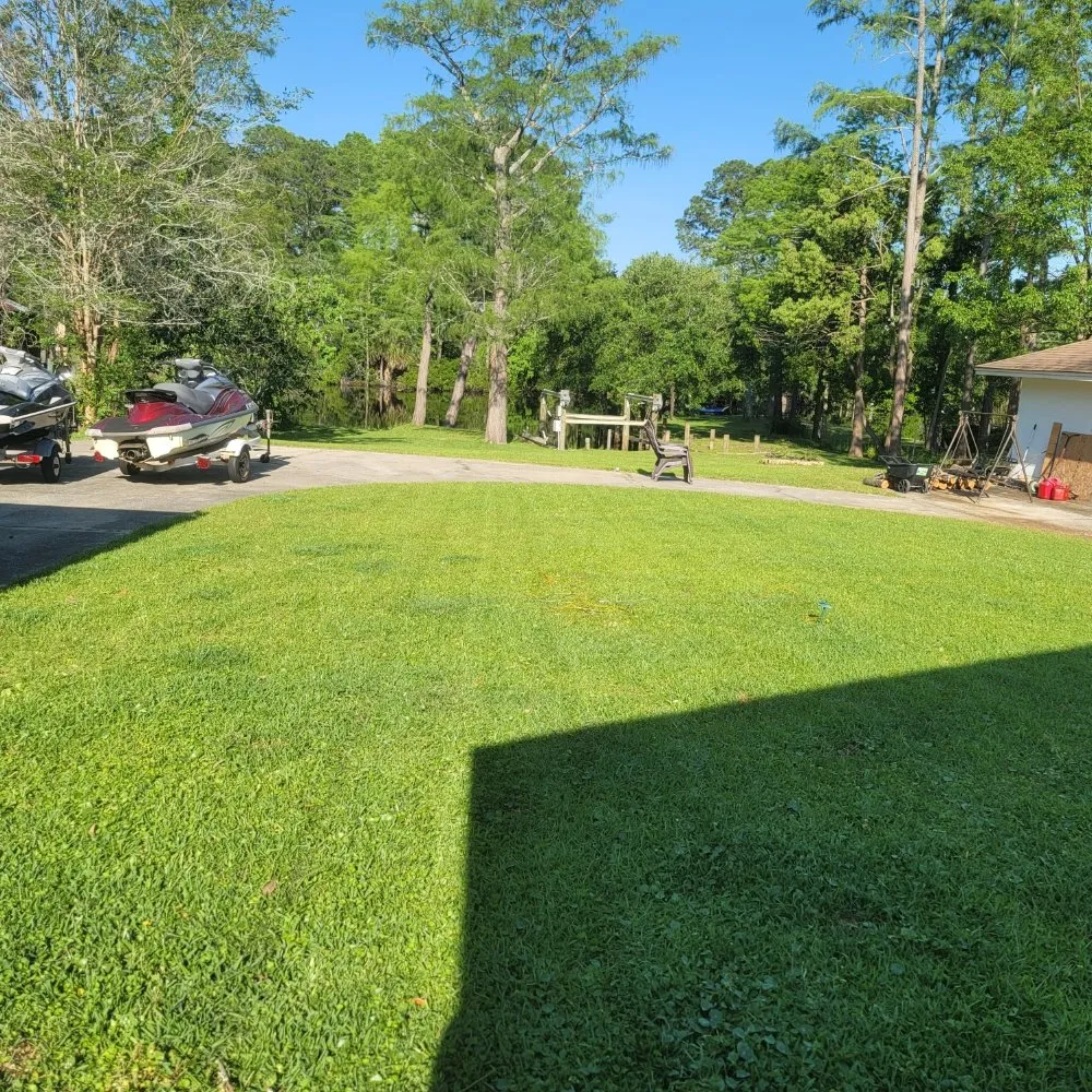 Top-rated outdoor landscaping experts serving Pensacola, FL - 9-Toe Mow & Lawn Care