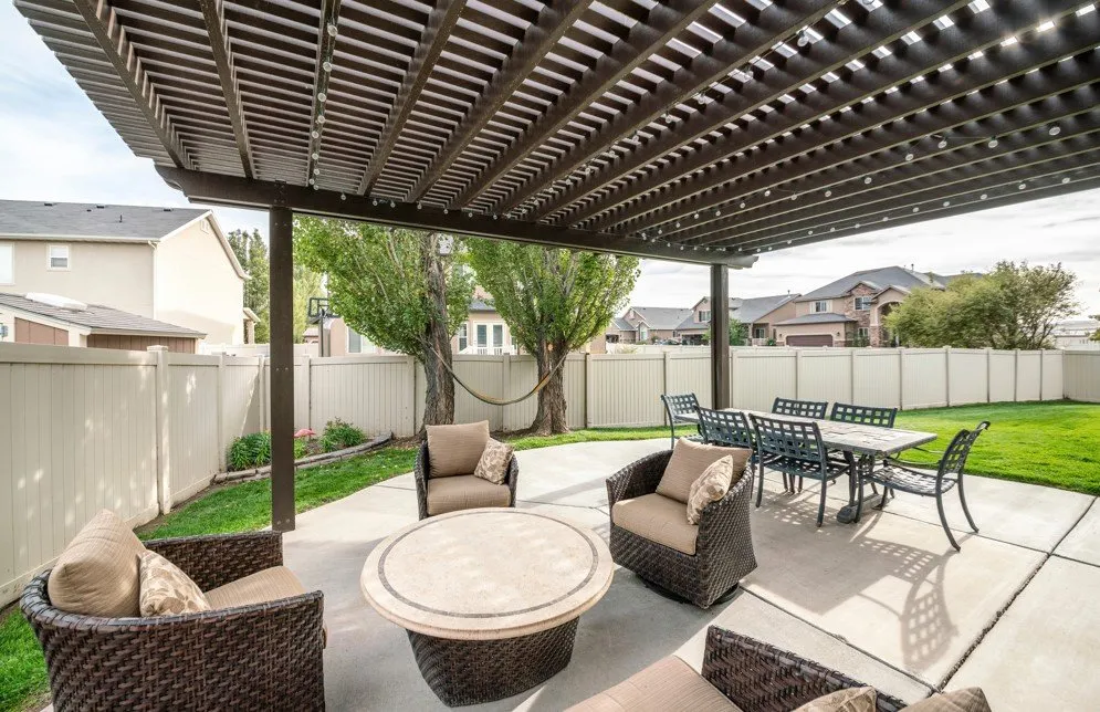 Affordable outdoor landscaping for outdoor upgrades in Missouri City, TX by 911 Pro Services