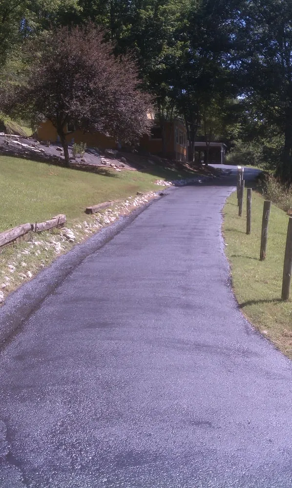 Affordable lawn mowing service in Maryville, TN - 911 Sealcoat