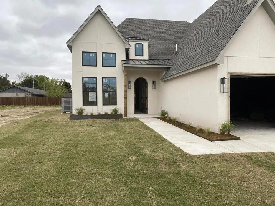 Local outdoor landscaping for residential properties in Jenks, OK by 918 Landscape