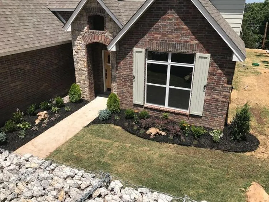 Expert garden landscaping experts serving Jenks, OK - 918 Landscape