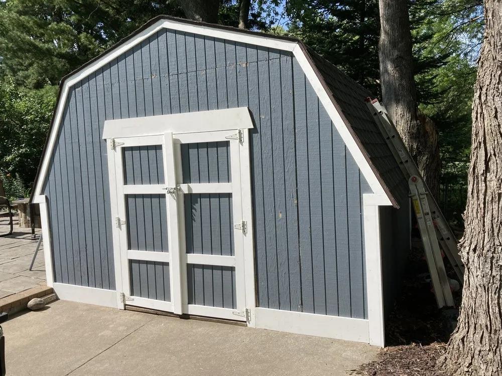 Top-rated landscape design in Mount Pleasant, MI by 989 Lawn Care