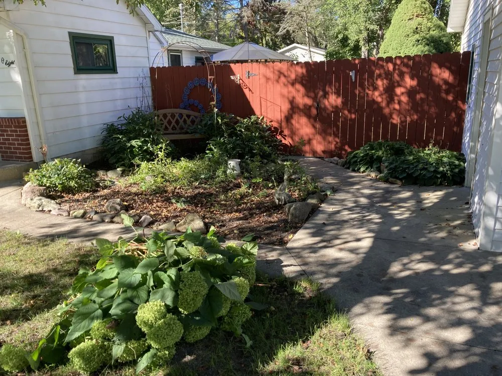 Expert residential landscaping in Mount Pleasant, MI by 989 Lawn Care