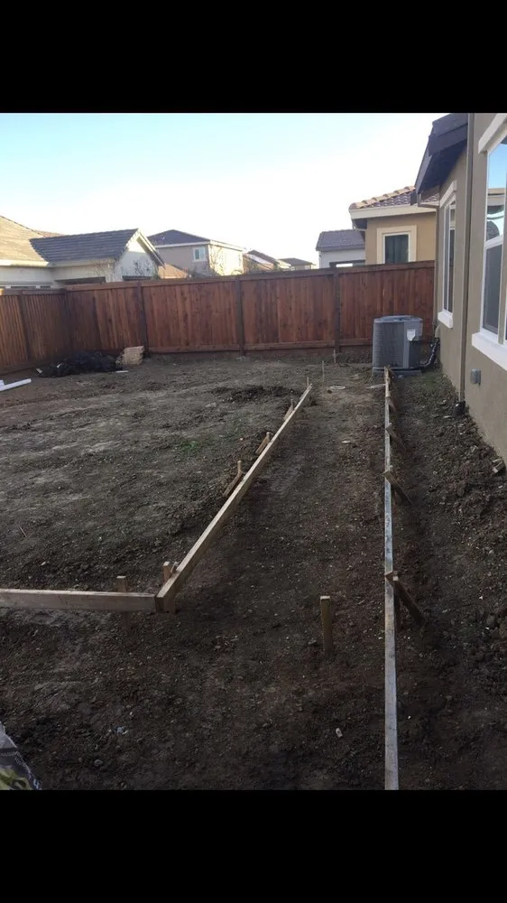 Affordable residential landscaping in Brentwood, CA by A & B Landscape Design & Maintenance