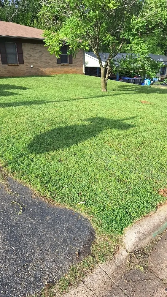 Custom garden landscaping with custom design in Longview, TX by A & D Kustomz