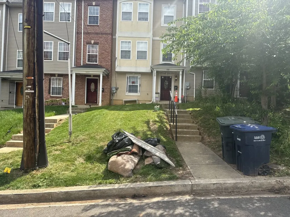 Top-rated yard cleanup service experts serving Washington DC, DC - A & G Transportation and Hauling