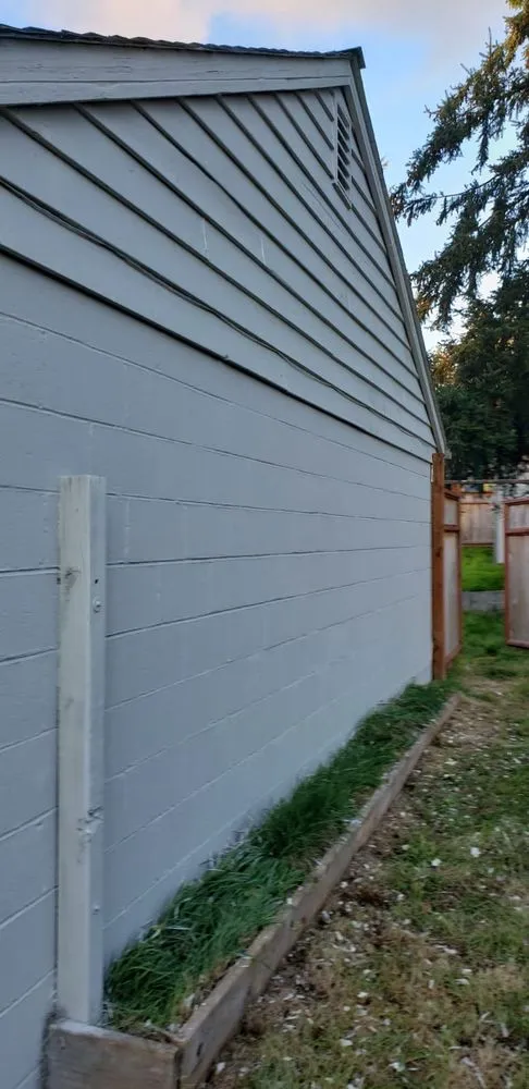 Expert yard maintenance in Kent, WA by A & J Express Services