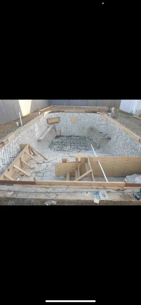 Affordable yard cleanup service in San Fernando Valley, CA - A & J Landscape & Concrete