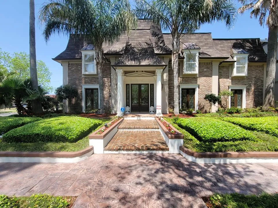 Custom yard maintenance experts serving Metairie, LA - A & J Landscape Services