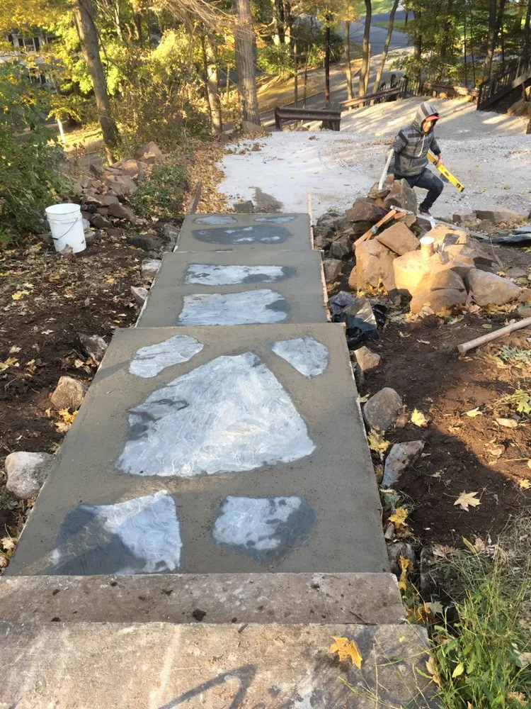 Custom landscaping services for homes in Lake Hiawatha, NJ by A & Jafar Landscaping