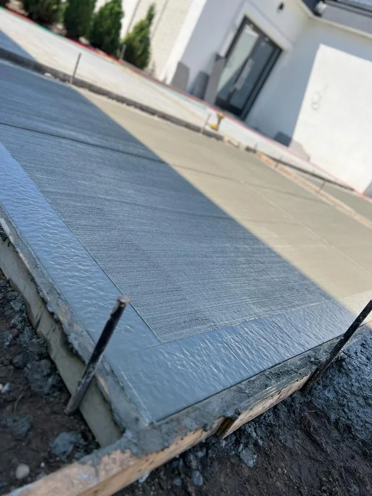 Local lawn mowing service in Trenton, NJ by A & L Commercial Cleaning Service