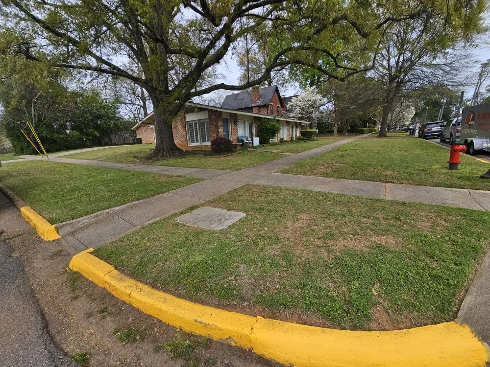 Reliable garden landscaping experts serving Tuscaloosa, AL - A & L Lawncare