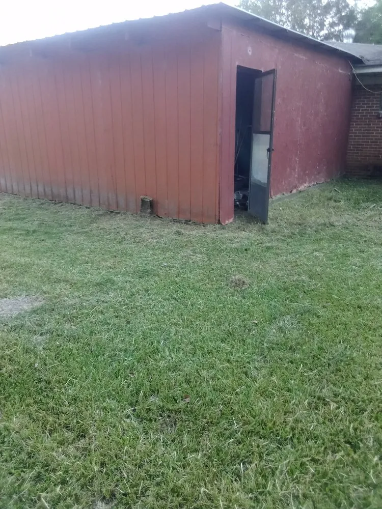 Trusted yard maintenance in Laurel, MS - A & M Lawn Services