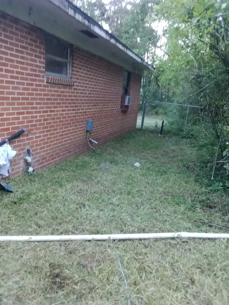 Local residential landscaping in Laurel, MS by A & M Lawn Services