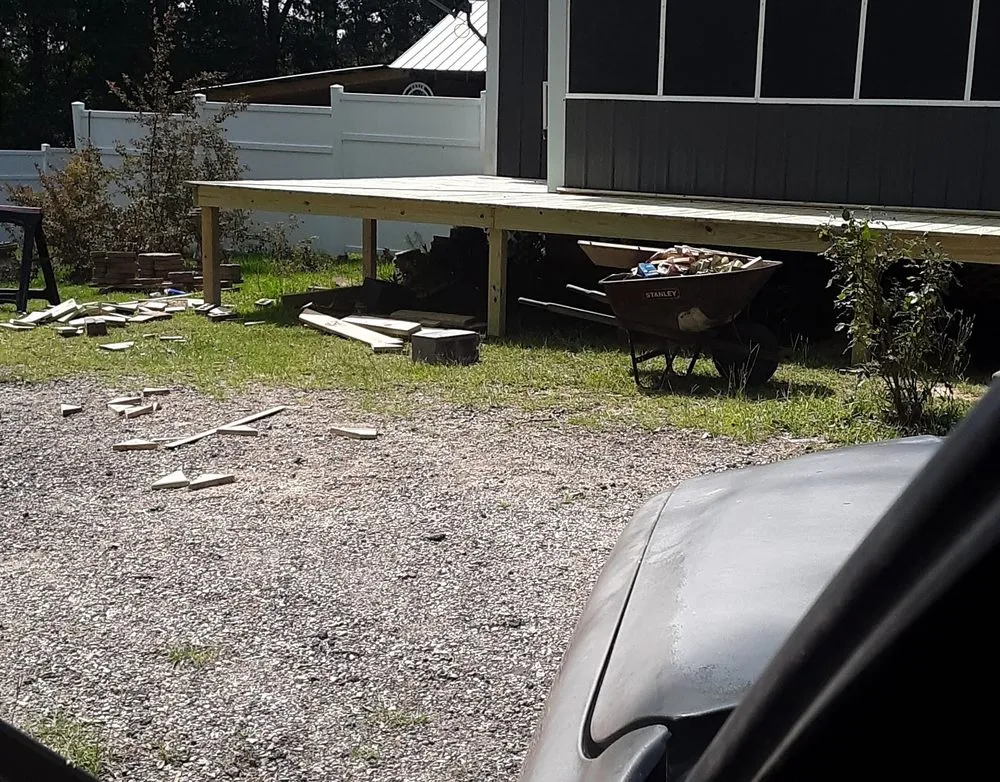 Professional garden landscaping in Laurel, MS by A & M Lawn Services