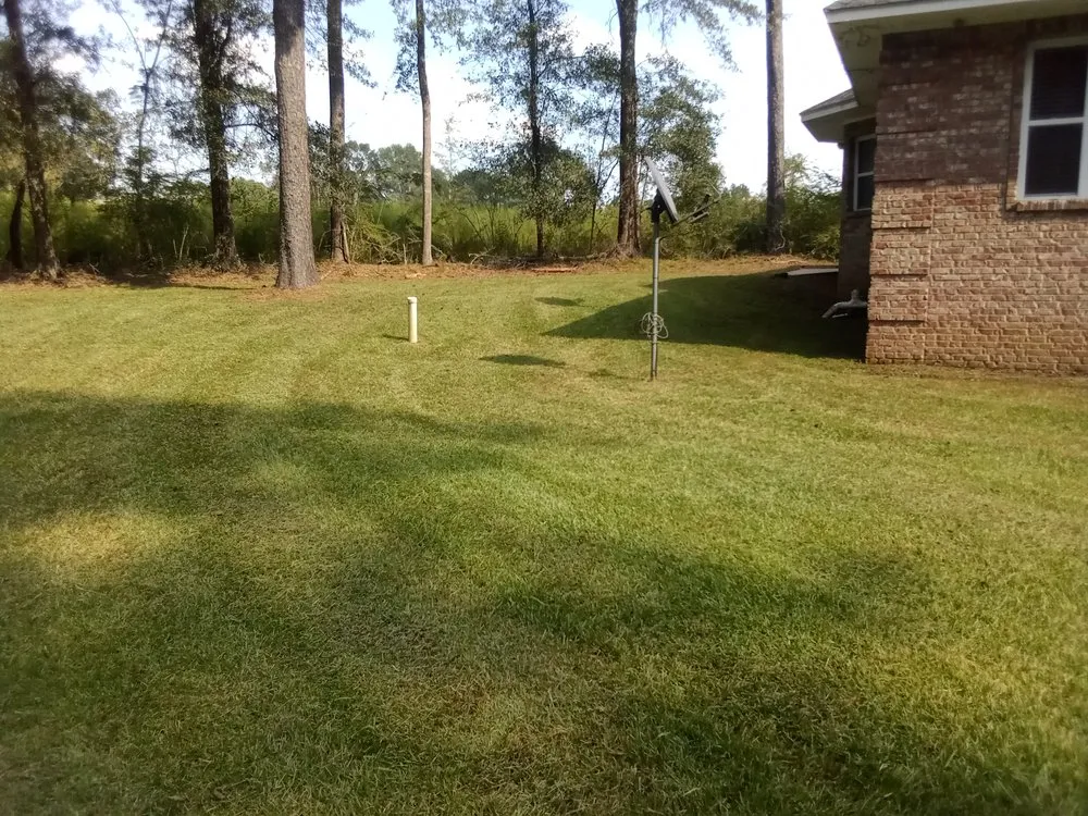 Affordable yard maintenance near you across Laurel, MS - A & M Lawn Services