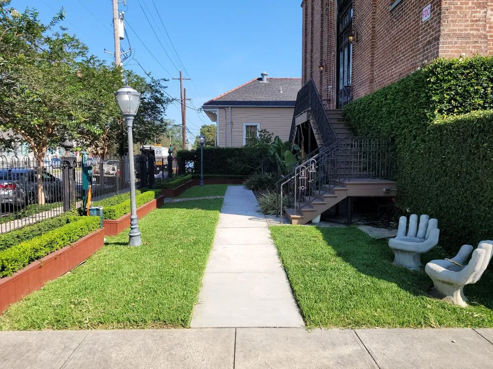 Top-rated garden landscaping experts serving Picayune, MS - A & P Lawn Services