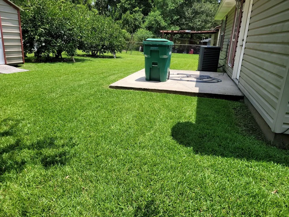 Professional residential landscaping in Picayune, MS by A & P Lawn Services