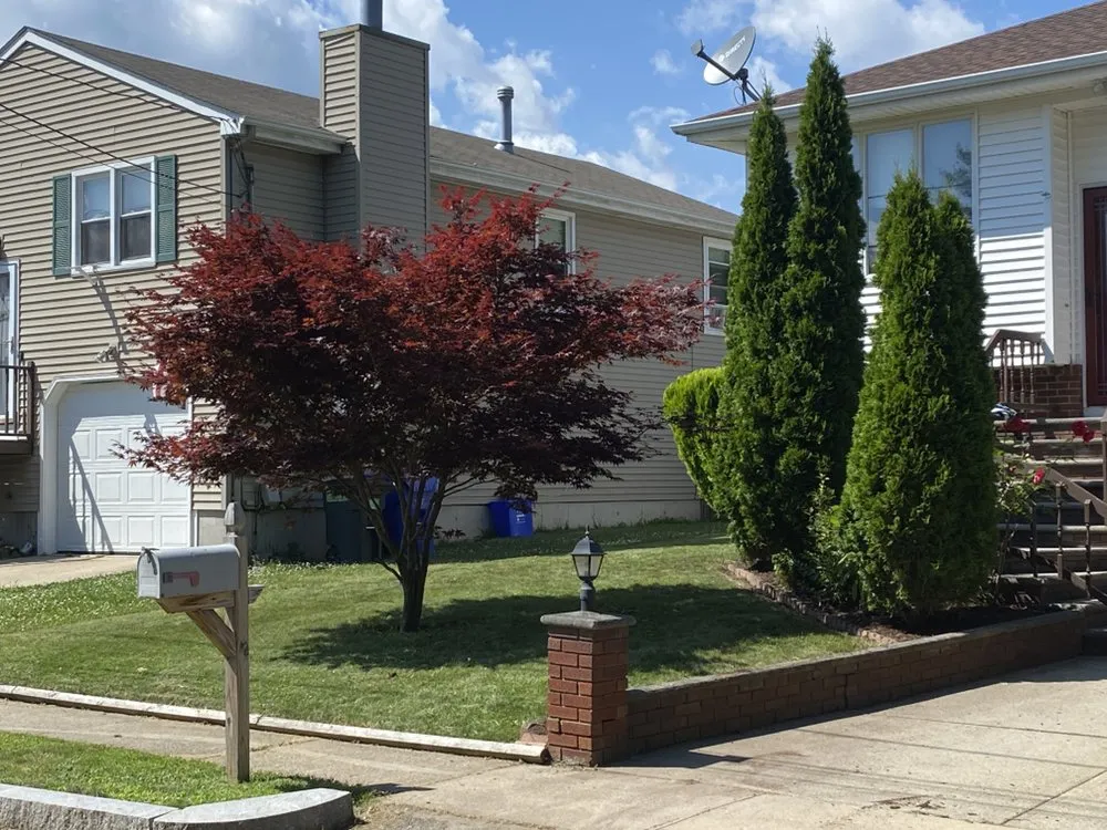 Top-rated landscaping services near you in Lincoln, RI by A & R Frontage Care