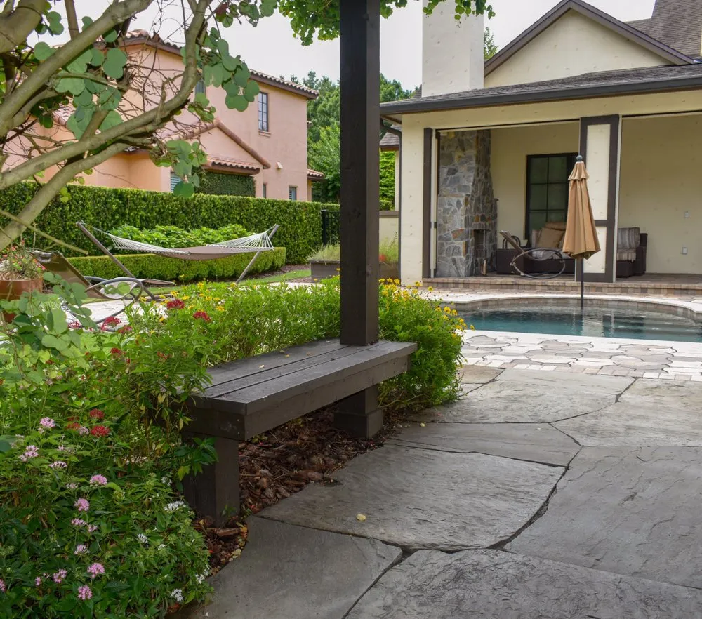 Expert landscaping services experts serving Oviedo, FL - A & R Landscaping and Lighting