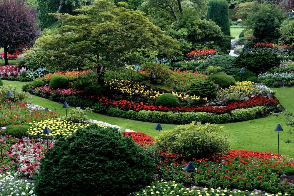 Trusted residential landscaping in Kansas City, MO - A & R Tree Service and Landscaping