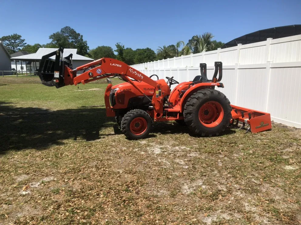 Local yard cleanup service for outdoor upgrades across Middleburg, FL - A & S Tractor Work and Woodcrafts