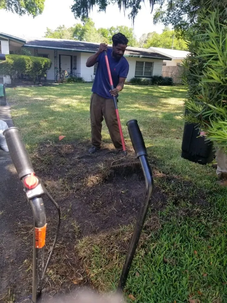 Top-rated garden landscaping in Eatonville, FL by A & T Lawn Care Services of Central Florida