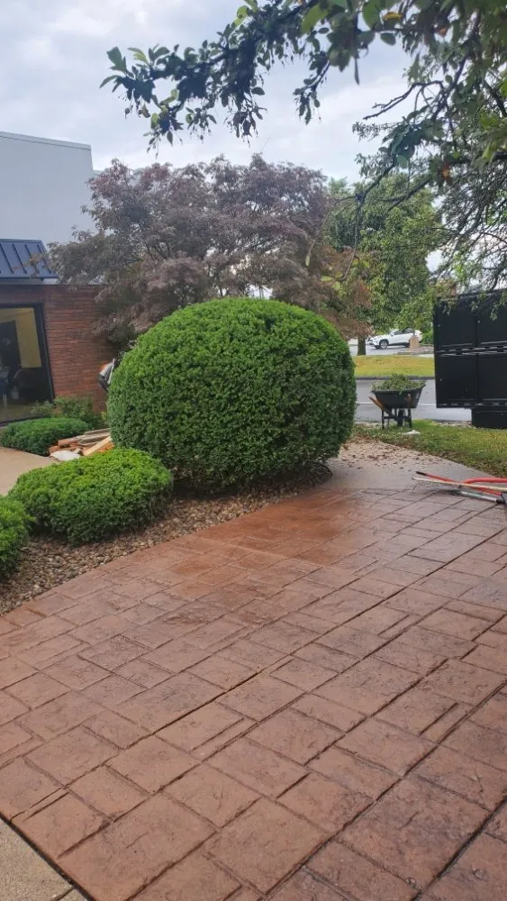 Professional garden landscaping experts serving Fort Wayne, IN - A & Z Lawn Care Services