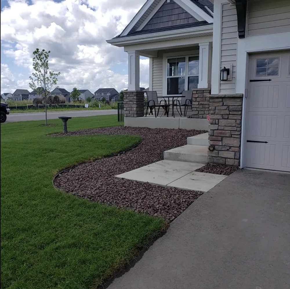 Custom lawn care service experts serving Farmington, MN - A-1 Curb Appeal