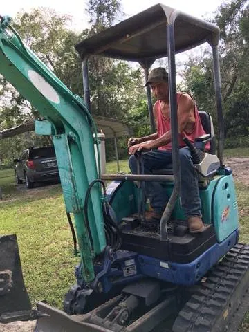 Top-rated yard cleanup service for homes across Hawthorne, FL - A-1 Lawn and Yard Care