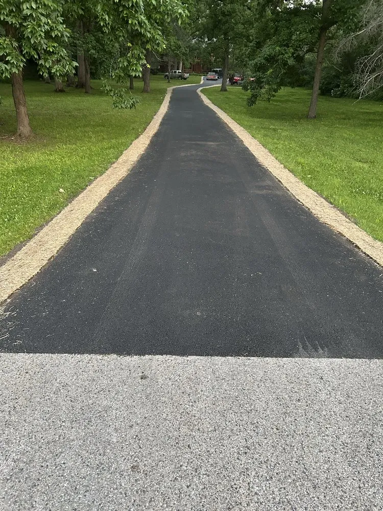 Expert yard maintenance in Malta, IL - A-1 Munoz Landscaping