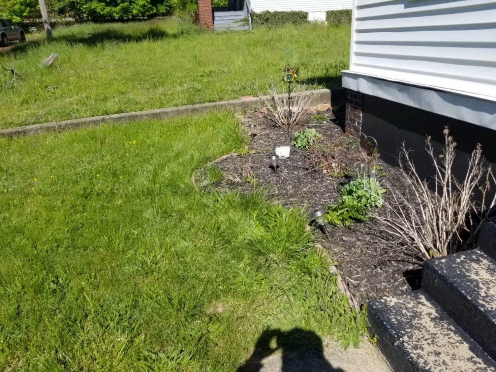 Trusted lawn mowing service in Youngstown, OH - A 1 Services Landscaping & Construction