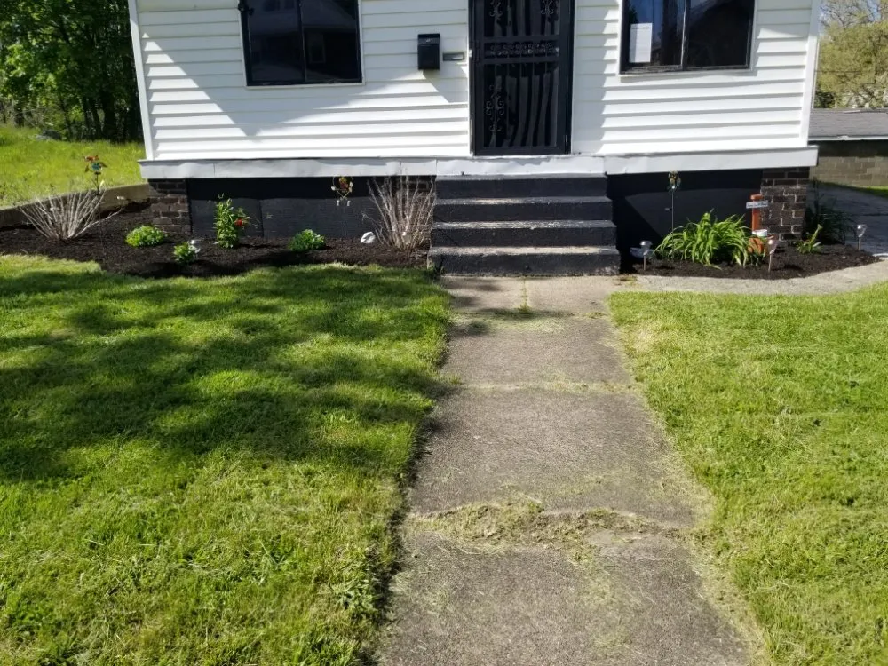 Custom landscape design in Youngstown, OH by A 1 Services Landscaping & Construction