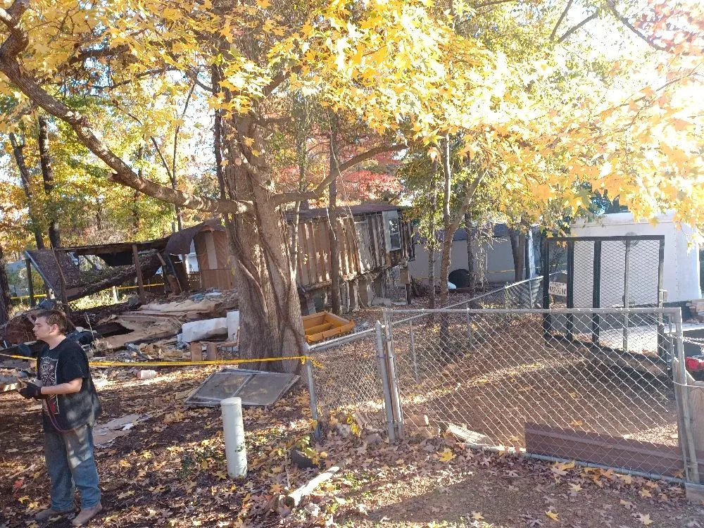 Local outdoor landscaping experts serving Kemp, TX - A-1 Trash Out & Lawn Services