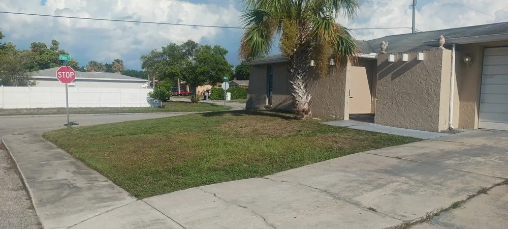 Local lawn care service experts serving Hudson, FL - A 4 Ever Lawn