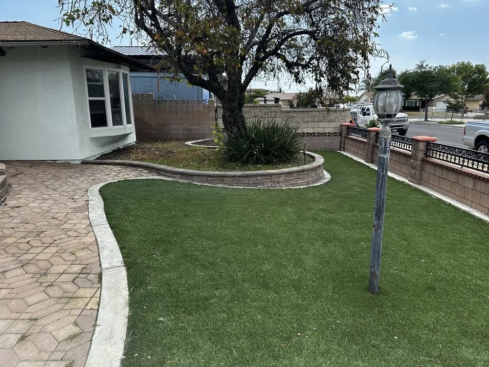 Professional yard cleanup service experts serving Fontana, CA - A. Amezcua Landscaping