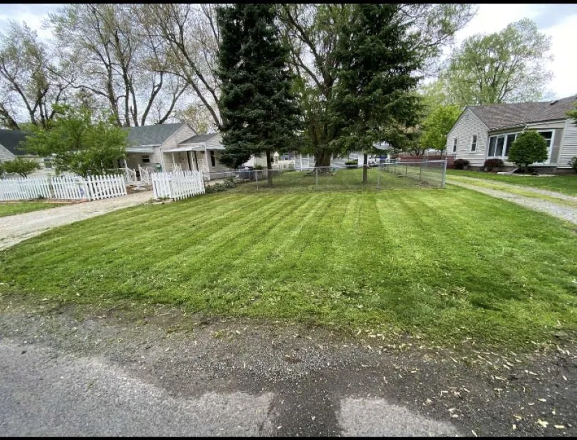 Reliable yard maintenance in Toledo, OH - A and J lawns