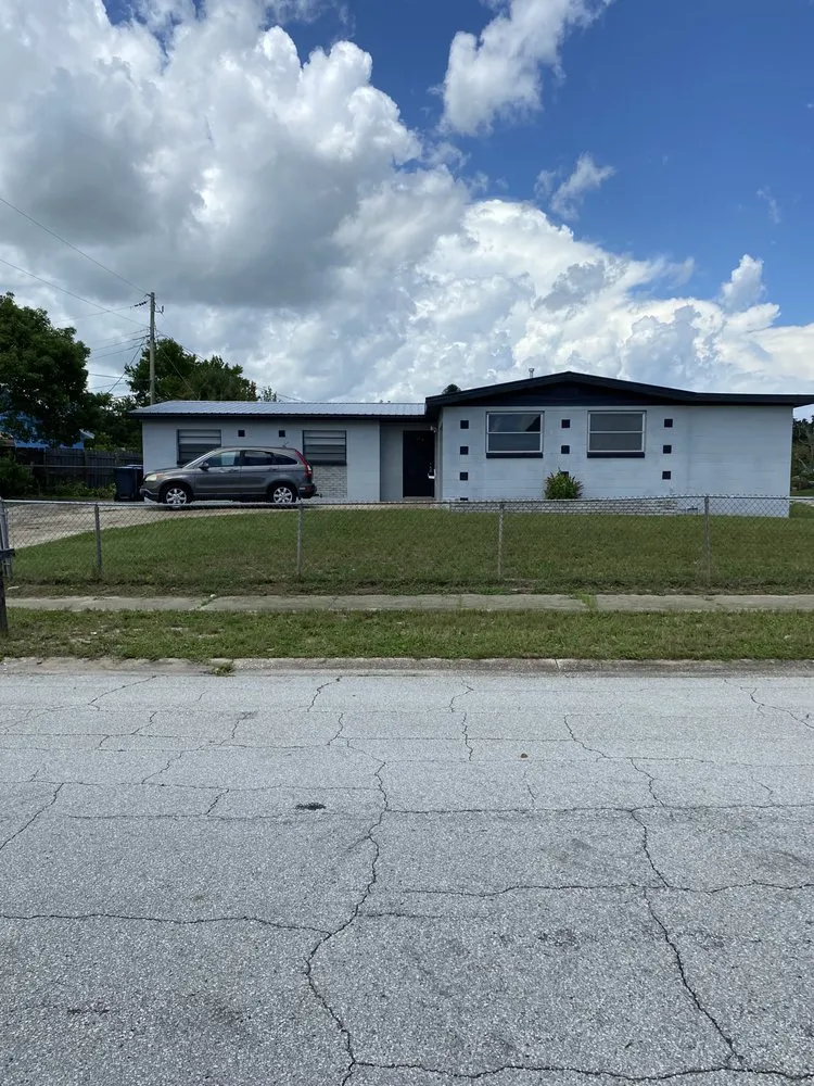 Reliable yard cleanup service for residential properties in Cocoa, FL by A and J Refurbish and Recreate