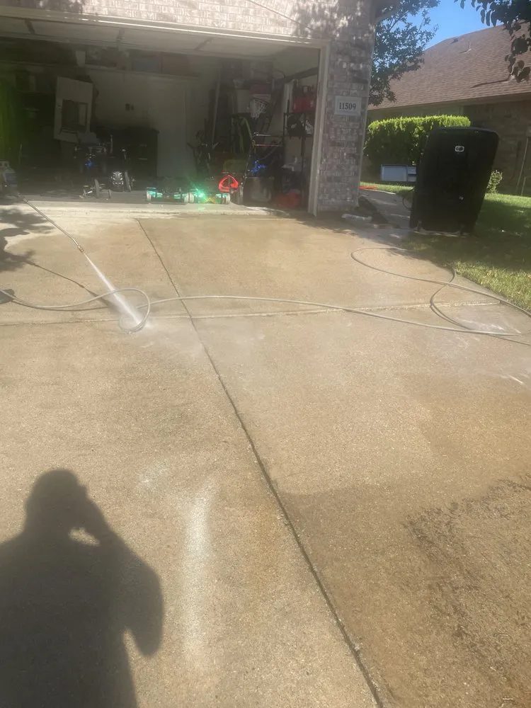 Trusted yard maintenance in Fort Worth, TX by A and R Services