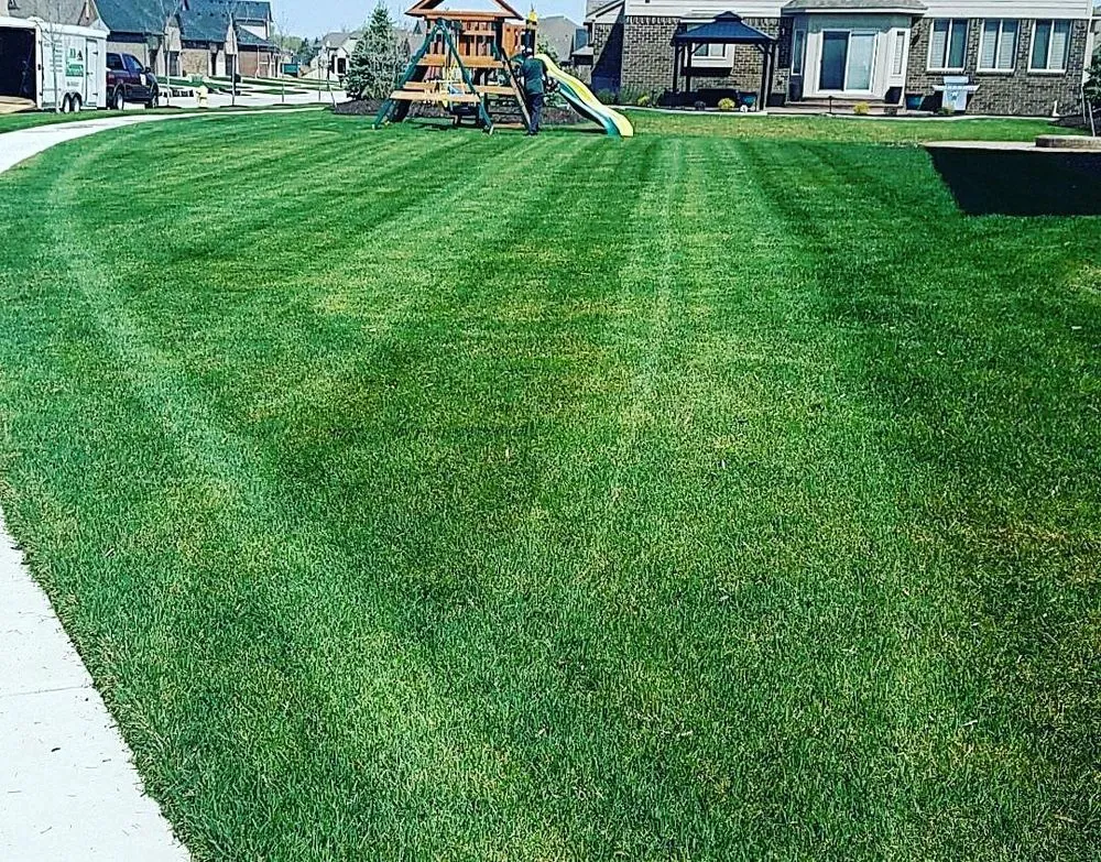 Local garden landscaping experts serving Macomb, MI - A B Lawn Care