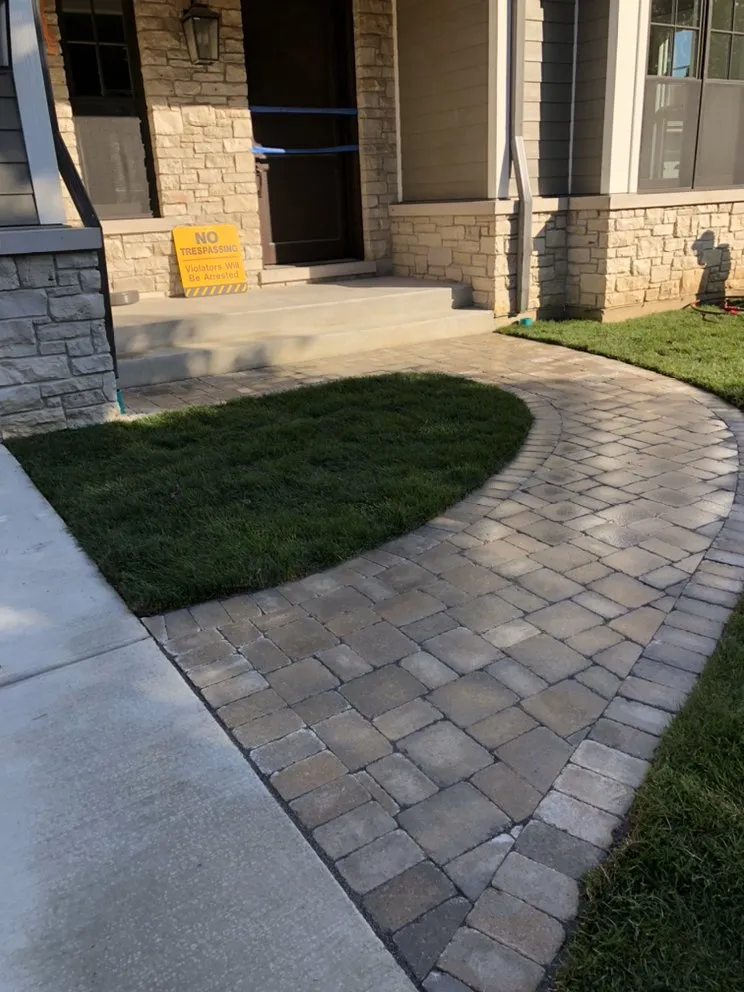 Professional garden landscaping for year-round maintenance in Prospect Heights, IL by a balderas