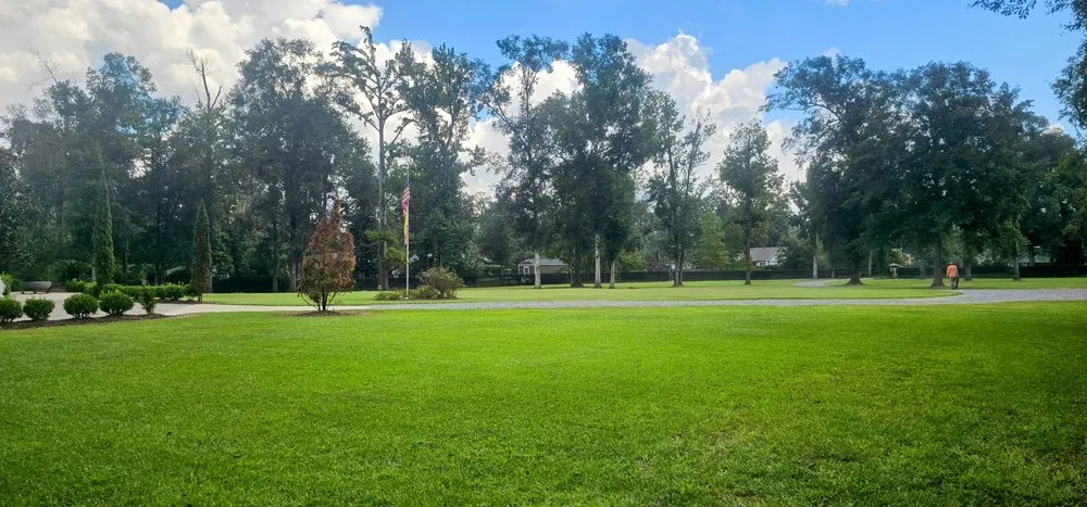 Custom landscaping services in Hammond, LA by A Better Cut²