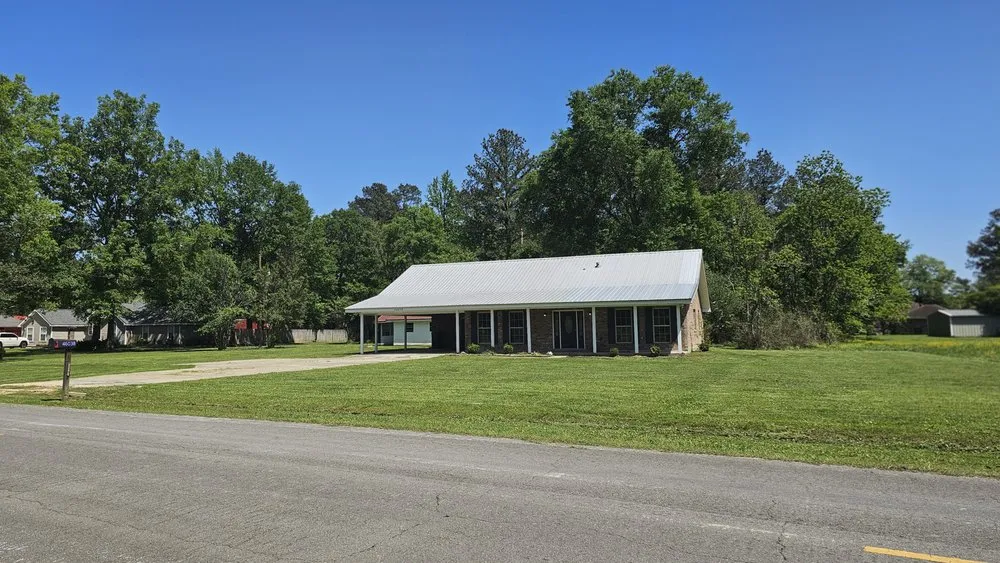 Reliable lawn mowing service in Hammond, LA by A Better Cut²