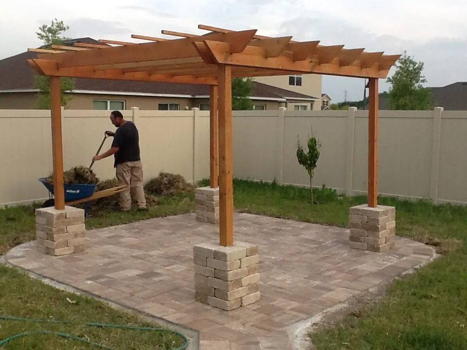 Custom lawn mowing service experts serving Altamonte Springs, FL - A Better Paver